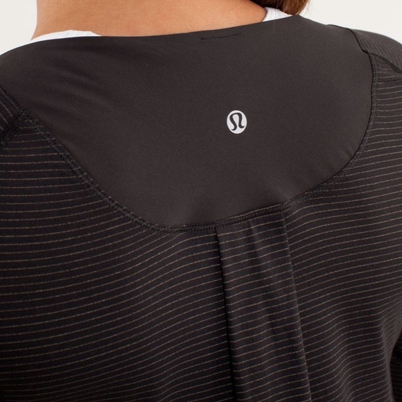 Lululemon Run: Turn It Up Long Sleeve Black Size 6 - Picture 6 of 7